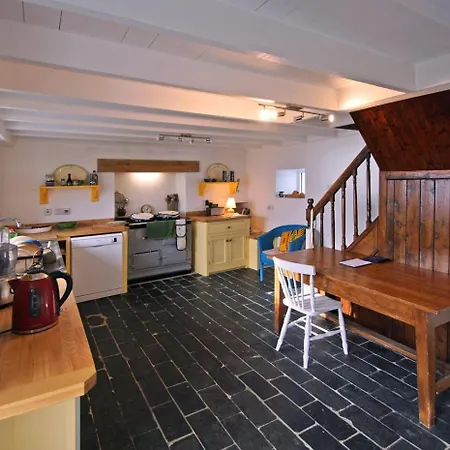 4 Bed In Rosscarbery Oc-i508 Cregg