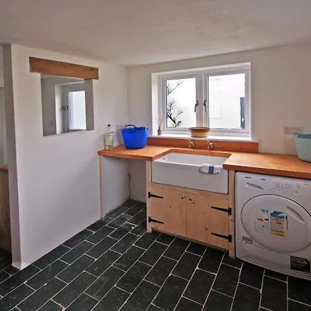 4 Bed In Rosscarbery Oc-i508